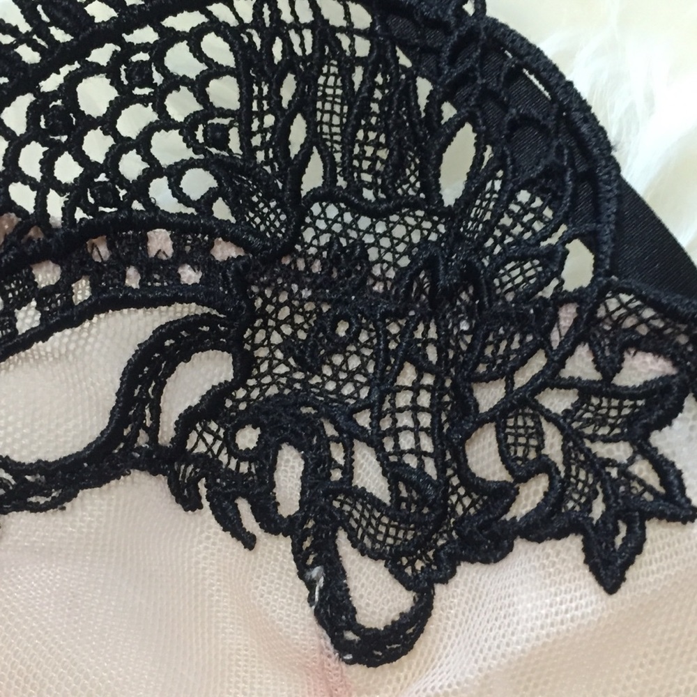 NWT VS 36DD Unlined Dragon Lace Balconette Bra - Picture 12 of 12